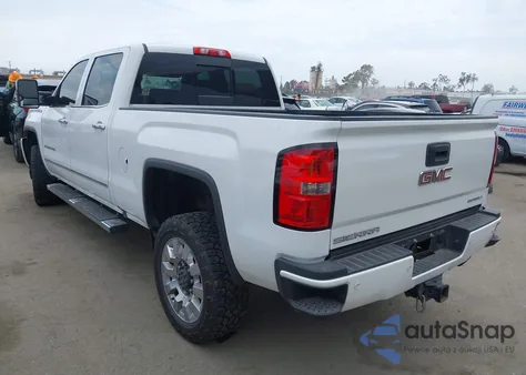 2015 GMC Sierra 2500Hd Denali z USA, uszkodzony, nr VIN 1GT120EG2FF669493